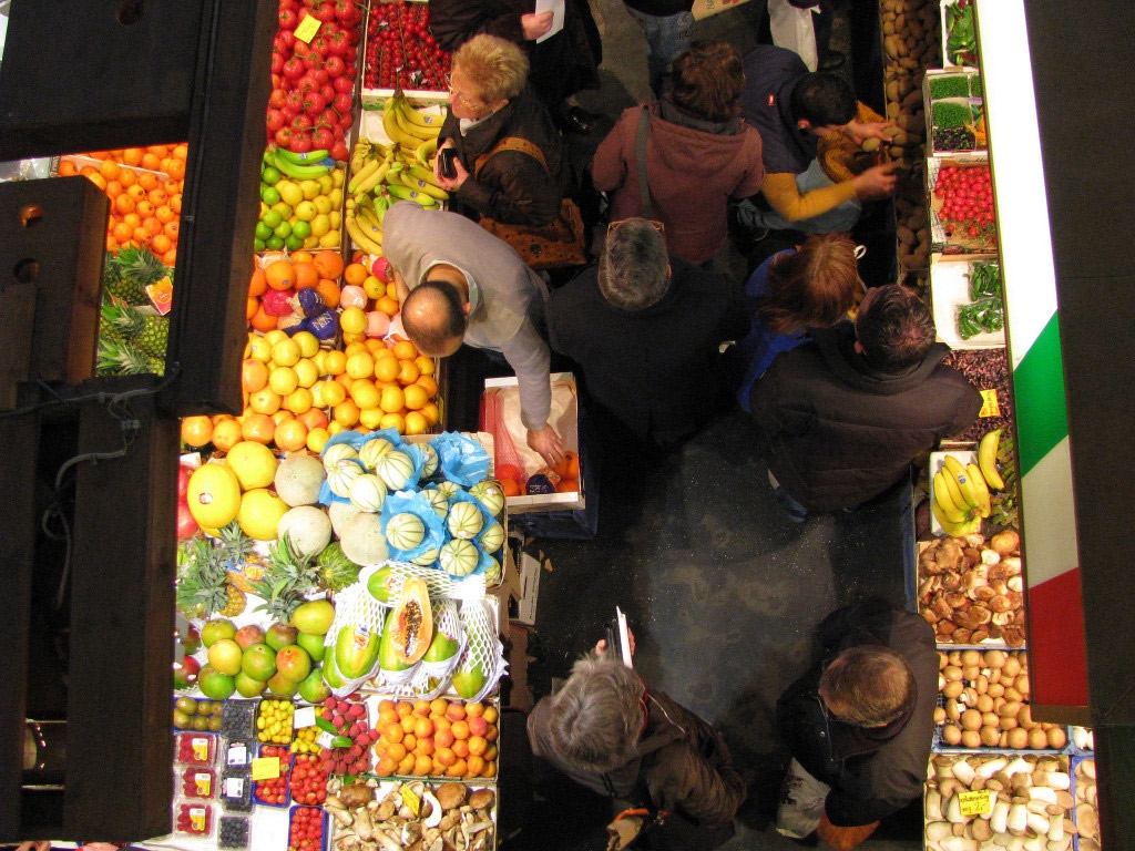 Einfach paradiesisch: die Kleinmarkthalle in Frankfurt am Main bietet alles, was das Genießerherz begehrt. (Foto: © GrrlScientist, Flickr)