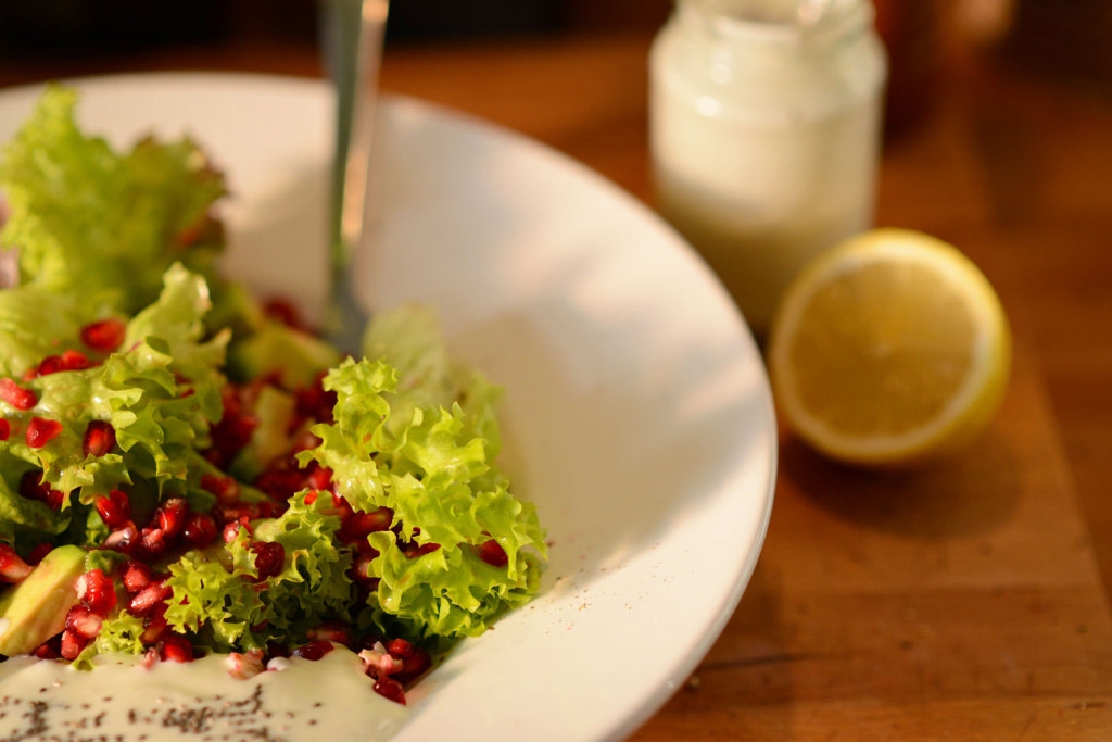 Superfoods Salat mit Granatapfel: Nährstoffreich, gesund und so lecker