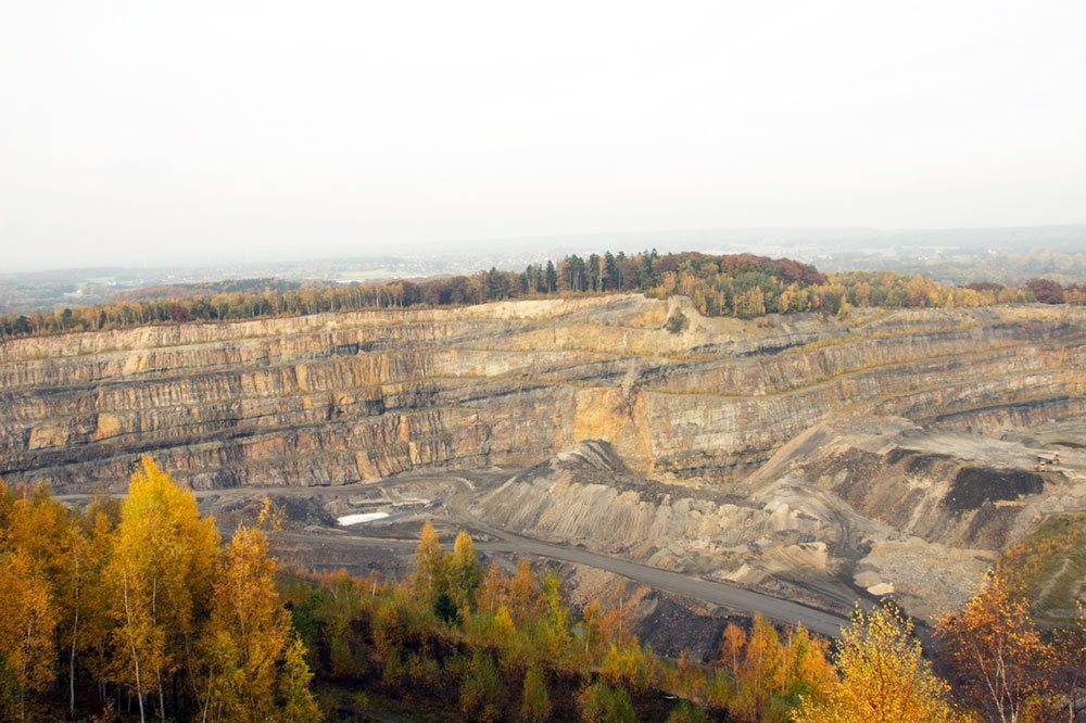 Die Aussichtsplattformen bieten spektakuläre Aussichten in den Steinbruch und über das Osnabrücker Land.