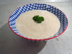 Cremige Rohkost-Spargelsuppe