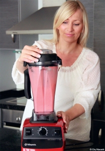 Eliq empfiehlt einen leistungsstarken Standmixer zur Zubereitung köstlicher frischer Smoothies.