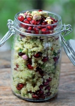 Quinoa-Taboulé mit Granatapfel