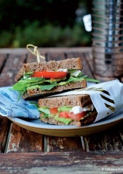 Projekt Zuckerfrei - Rezept: Sandwich mit Avocado-Basilikum-Mayo