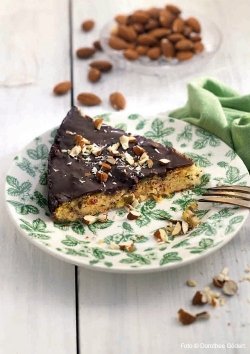 Zucchini-Mandel-Kuchen - Claudelle Deckert